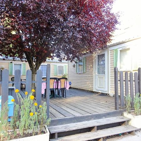 Mobil-Home 2 "Camping" Pesmes Екстериор снимка